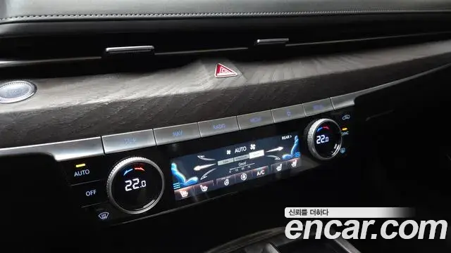 Genesis Electrified G80 2020 — Photo 18/20