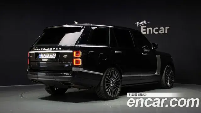 Land Rover Range Rover 2019 — Photo 2/20