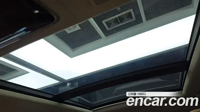 Land Rover Range Rover 2019 — Photo 18/20