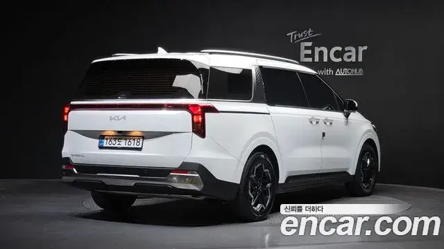 Kia Carnival 2024 — Photo 2/20