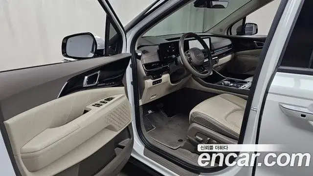 Kia Carnival 2024 — Photo 10/20