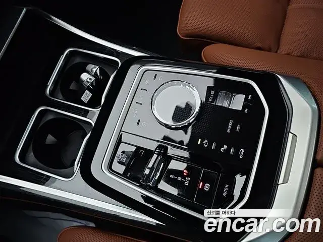 BMW 7 Series 2025 — Photo 7/19