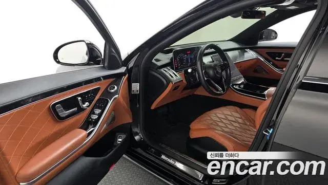 Mercedes-Benz S-Class 2022 — Photo 10/20