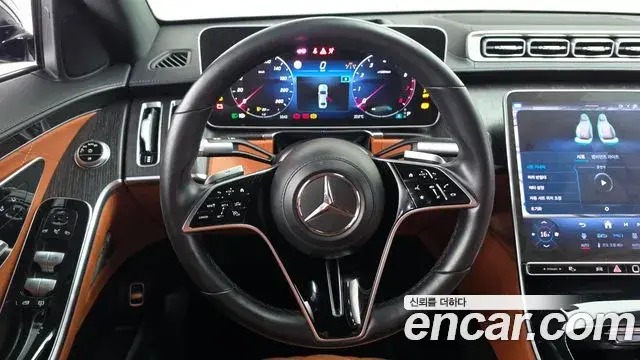 Mercedes-Benz S-Class 2022 — Photo 13/20