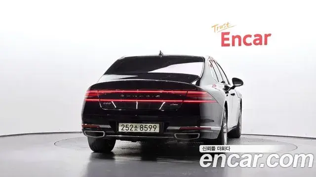 Genesis G90 2022 — Photo 4/20