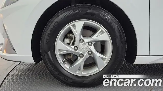 Hyundai Avante 2021 — Photo 5/20