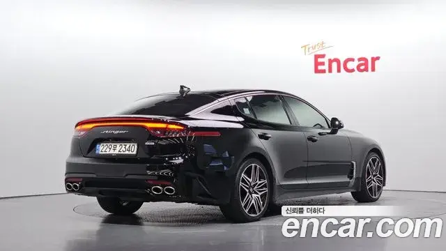 Kia Stinger 2021 — Photo 2/20