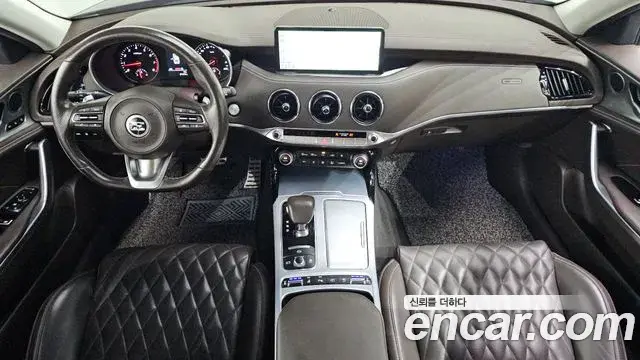 Kia Stinger 2021 — Photo 7/20