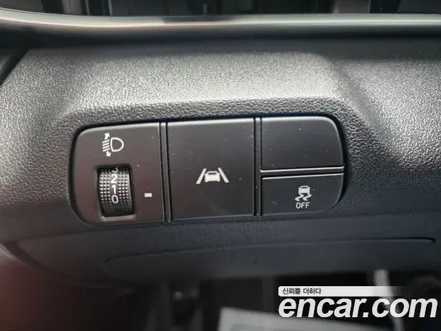 Hyundai Avante 2021 — ფოტო 19/20