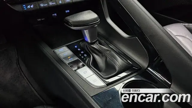 Hyundai Avante 2020 — Photo 9/20