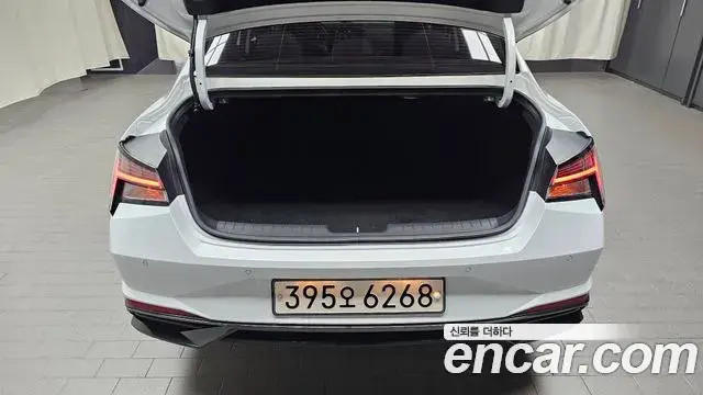 Hyundai Avante 2020 — Photo 16/20
