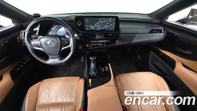 Lexus ES300h 2023 — Фото 7/20