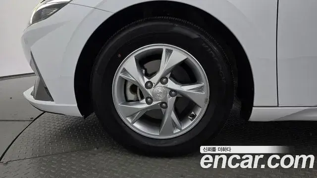 Hyundai Avante 2021 — Photo 5/20