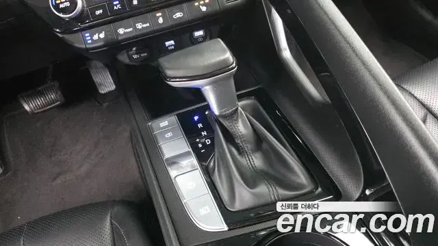 Hyundai Avante 2021 — Photo 9/20