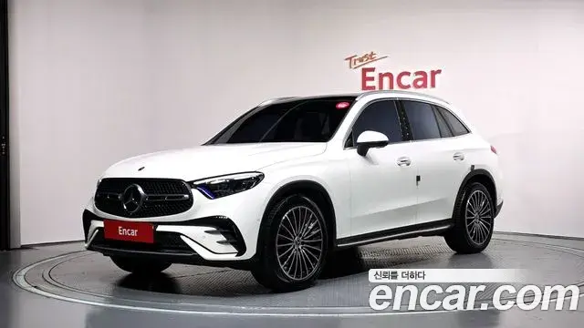Mercedes-Benz GLC-Class 2024 — Фото 1/20