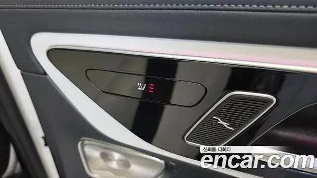 Mercedes-Benz GLC-Class 2024 — Фото 18/20