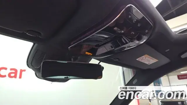 Mercedes-Benz GLC-Class 2025 — Photo 18/20