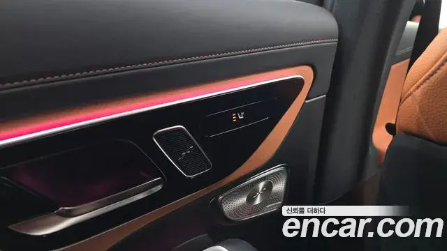 Mercedes-Benz GLC-Class 2025 — Photo 19/20