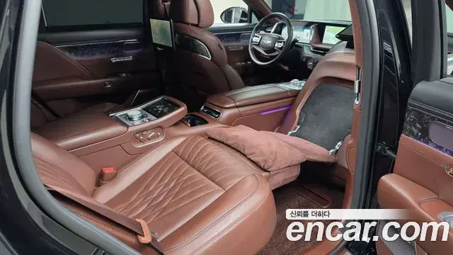 Genesis G90 2022 — Photo 12/20