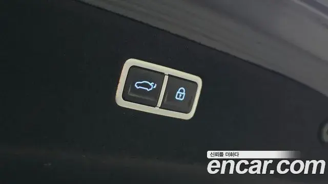 Genesis G90 2022 — Photo 18/20