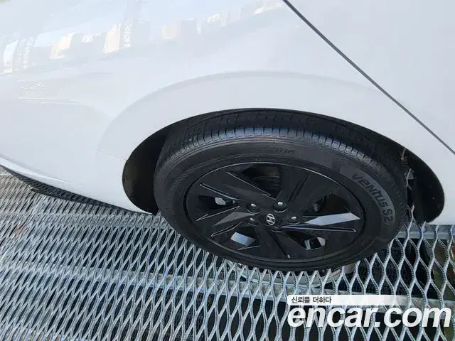 Hyundai Avante 2020 — Photo 4/20