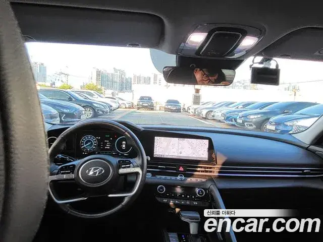 Hyundai Avante 2020 — Photo 9/20