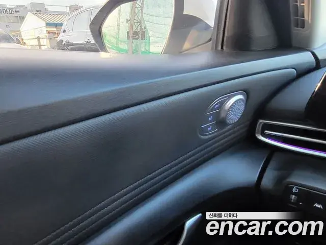 Hyundai Avante 2020 — Photo 19/20