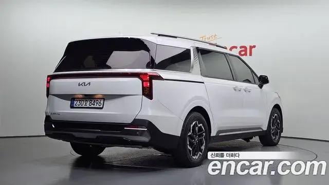 Kia Carnival 2024 — Photo 2/20