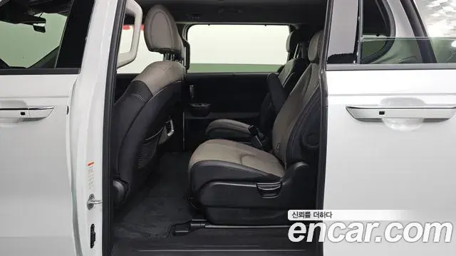 Kia Carnival 2024 — Photo 12/20