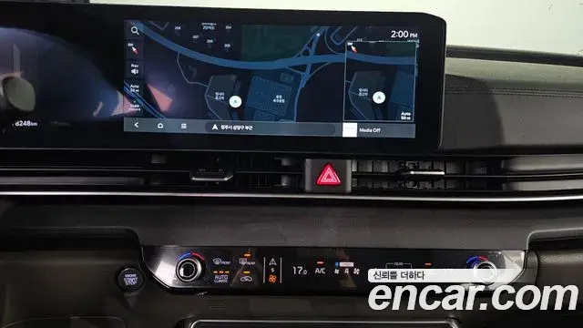 Kia Carnival 2024 — Photo 13/20