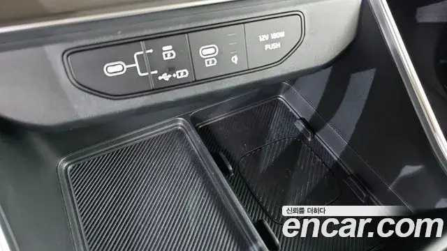 Kia Carnival 2024 — Photo 17/20
