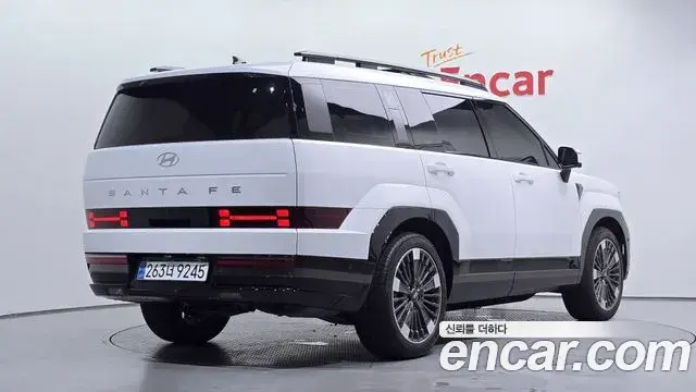 Hyundai Santa Fe 2024 — Photo 2/20