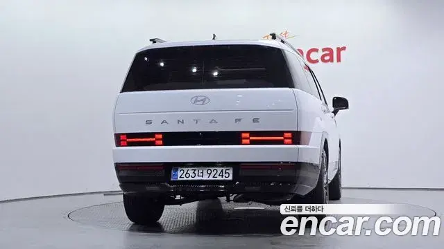 Hyundai Santa Fe 2024 — Photo 4/20