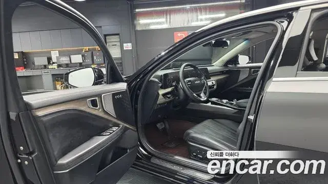 Kia K8 2021 — Photo 10/20