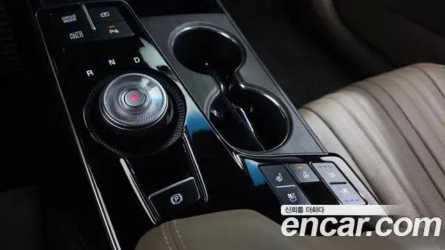 Kia K8 2022 — Photo 9/20