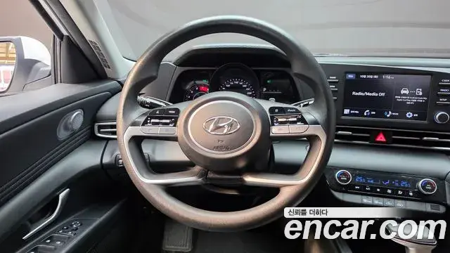 Hyundai Avante 2022 — Photo 13/20