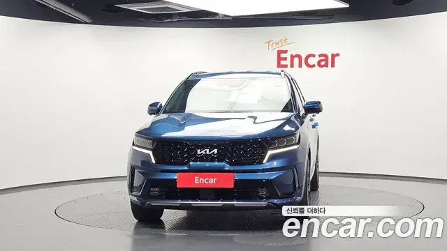 Kia Sorento 2023 — ფოტო 3/20
