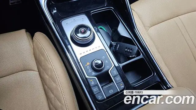 Kia Sorento 2023 — ფოტო 9/20
