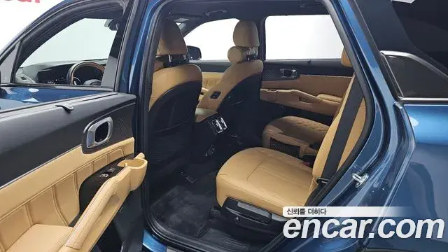 Kia Sorento 2023 — ფოტო 12/20