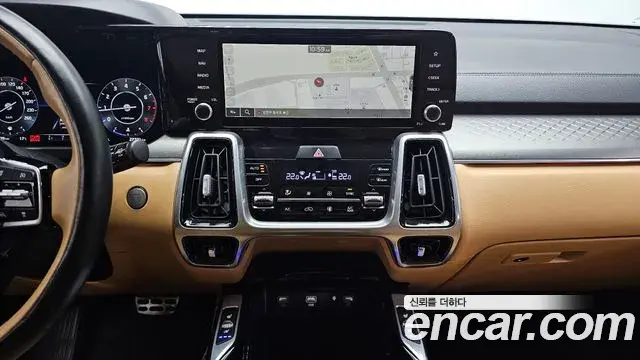 Kia Sorento 2023 — ფოტო 14/20
