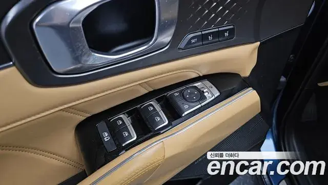 Kia Sorento 2023 — ფოტო 17/20