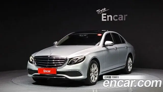 Mercedes-Benz E-Class 2019 — Фото 1/20