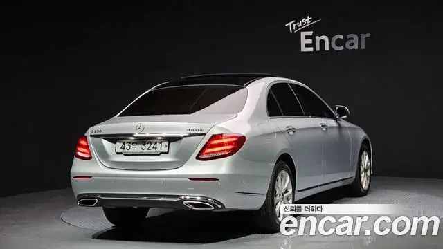 Mercedes-Benz E-Class 2019 — Фото 2/20