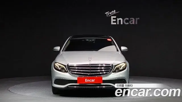 Mercedes-Benz E-Class 2019 — Фото 3/20