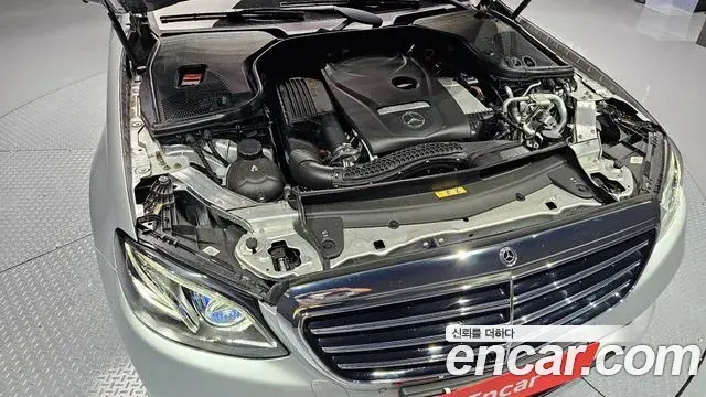 Mercedes-Benz E-Class 2019 — Фото 6/20