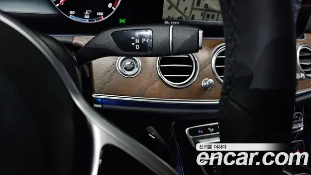 Mercedes-Benz E-Class 2019 — Фото 9/20