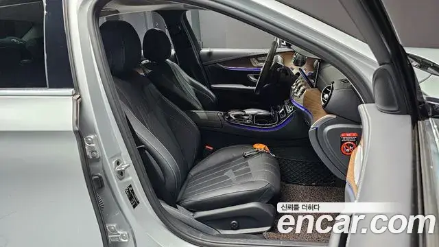 Mercedes-Benz E-Class 2019 — Фото 10/20