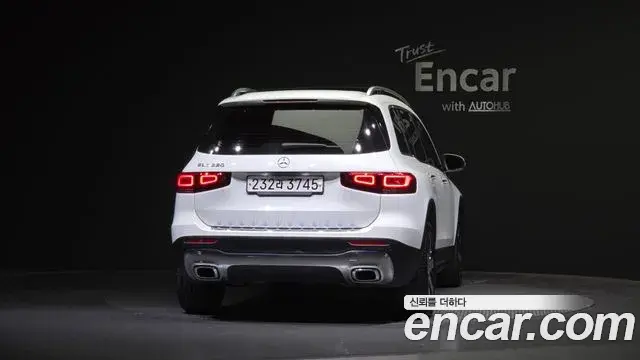 Mercedes-Benz GLB-Class 2020 — ფოტო 10/20