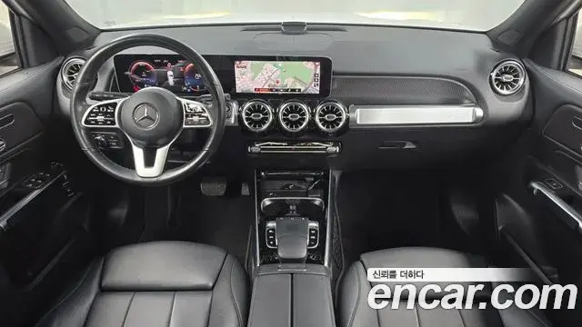 Mercedes-Benz GLB-Class 2020 — ფოტო 15/20