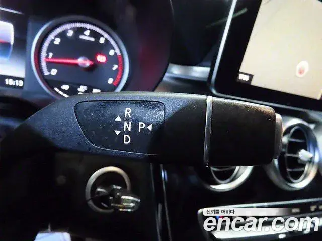 Mercedes-Benz GLC-Class 2019 — ფოტო 17/20